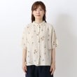ワンズテラス(one'sterrace)の花柄クロスステッチ刺繍 前開きブラウス1