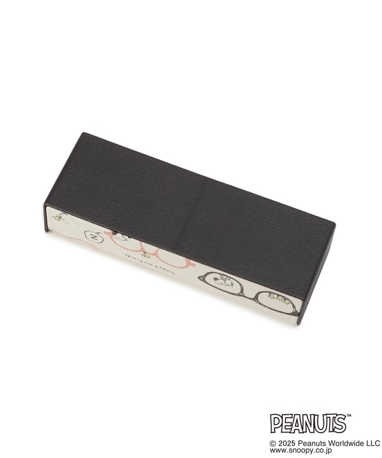 ワンズテラス(one'sterrace)のSNOOPY スタンドにもなるメガネケース3