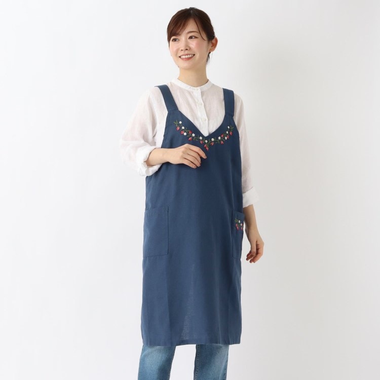 いちご 刺繍Vネックエプロン(エプロン・その他ファブリック いちご 刺繍Vネックエプロン(エプロン・その他ファブリック