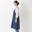 ワンズテラス(one'sterrace)のいちご 刺繍Vネックエプロン2