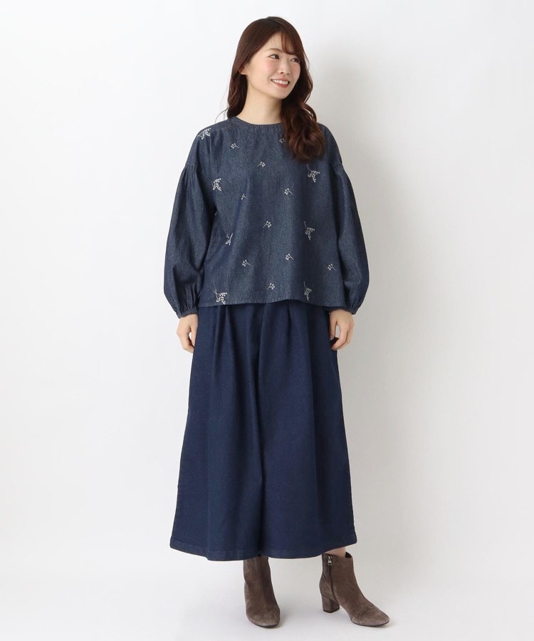 ワンズテラス(one'sterrace)のデニム刺繍ブラウス11