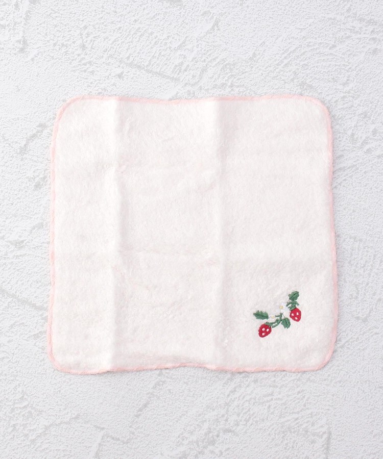 ワンズテラス(one'sterrace)の◆刺繍 タオルハンカチ 苺1