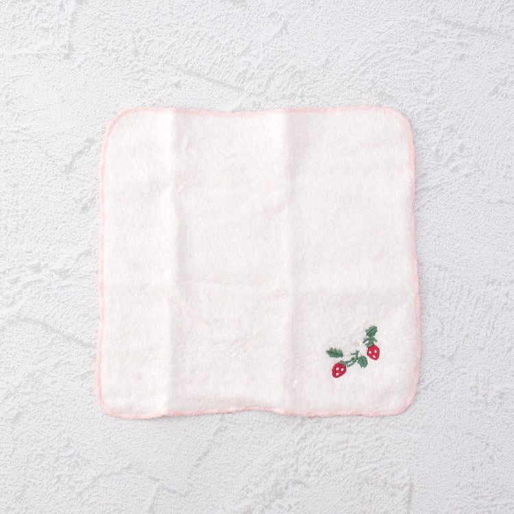 ワンズテラス(one'sterrace)の◆刺繍 タオルハンカチ 苺 ハンカチ・ハンドタオル