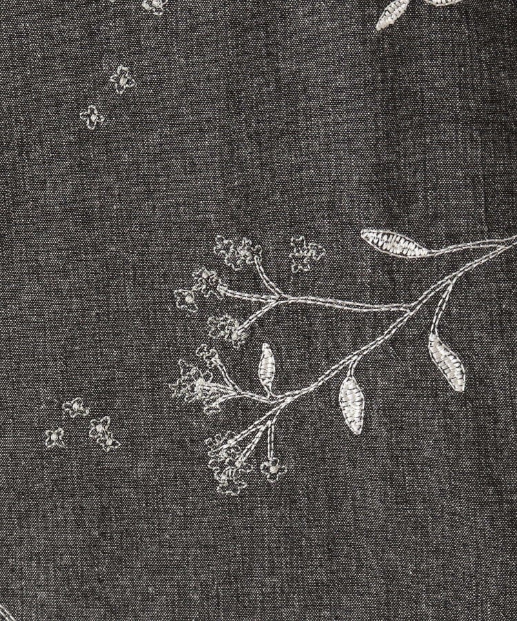 ワンズテラス(one'sterrace)の花柄刺繍入り キーネックブラウス8