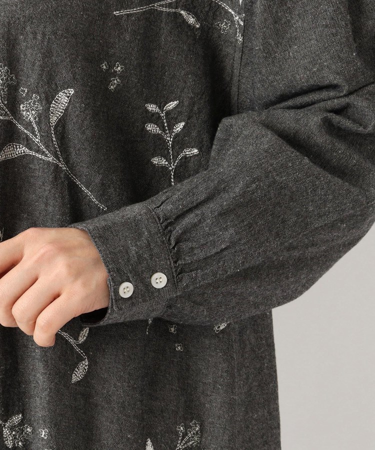 ワンズテラス(one'sterrace)の花柄刺繍入り 前開きワンピース5