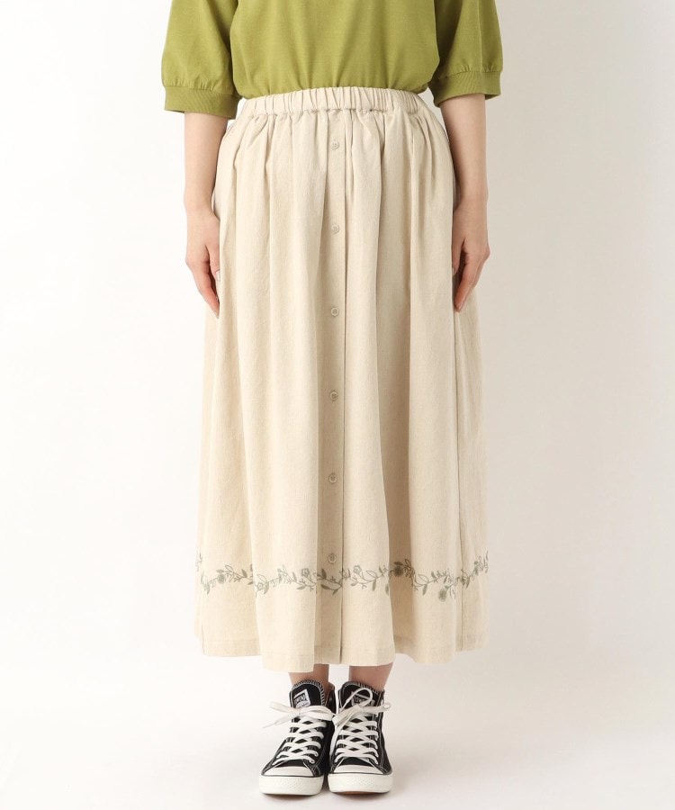ワンズテラス(one'sterrace)の綿麻 前開き風 刺繍入りスカート1