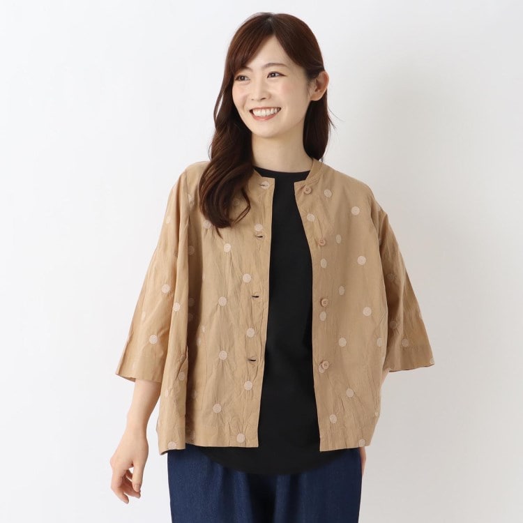 ワンズテラス(one'sterrace)のドット刺繍入り 5分袖ジャケット ノーカラージャケット