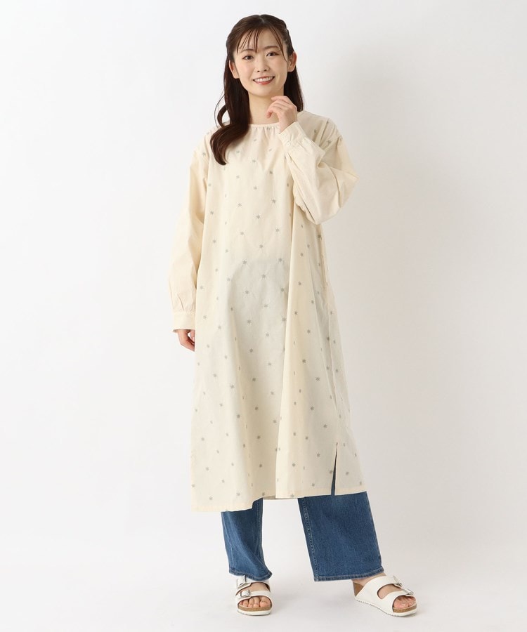 ワンズテラス(one'sterrace)の小花刺繍入りフレアワンピース11