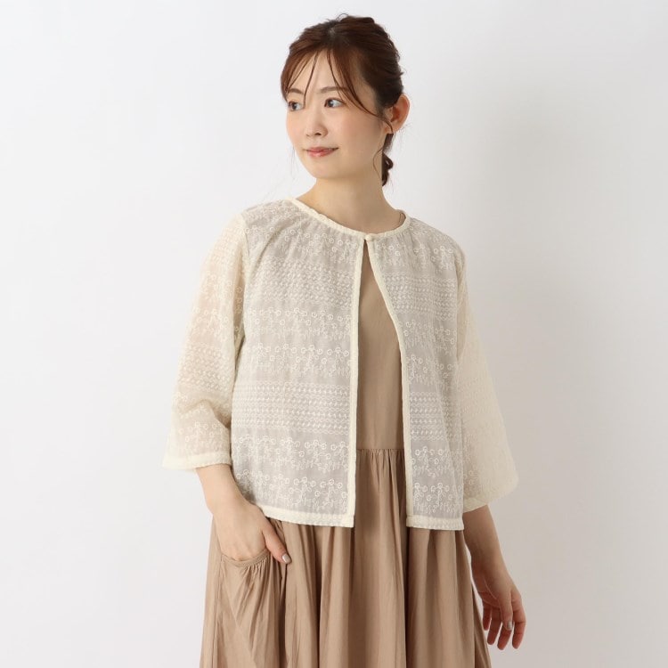 ワンズテラス(one'sterrace)の総刺繍ボレロ シャツ・ブラウス