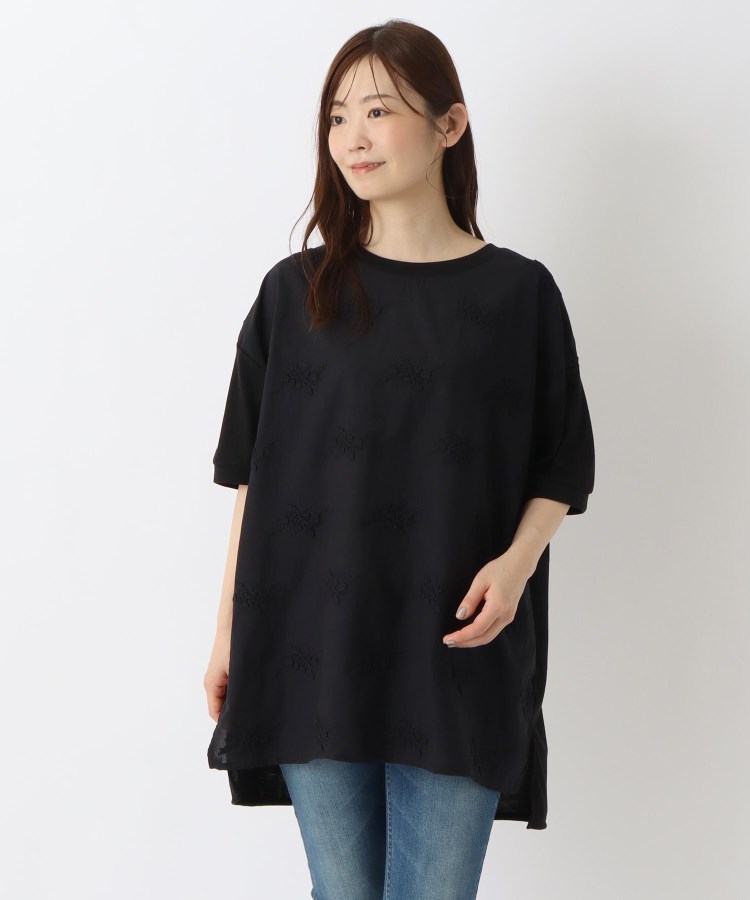 ワンズテラス(one'sterrace)の立体刺繍 異素材切替プルオーバー ブラック(919)