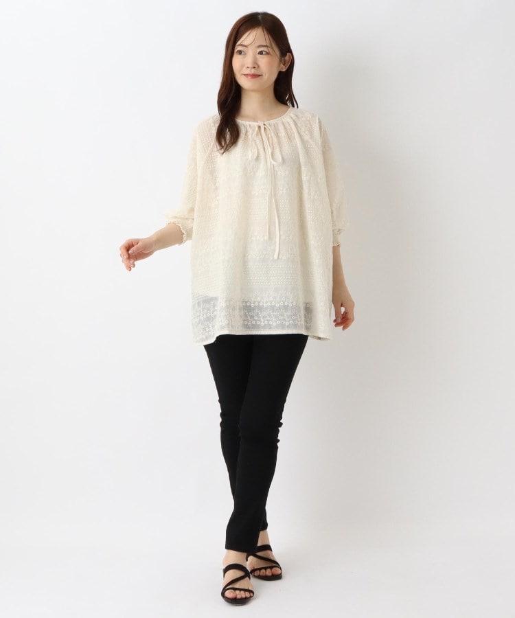 ワンズテラス(one'sterrace)の2WAY総刺繍ブラウス9