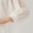 ワンズテラス(one'sterrace)の2WAY総刺繍ブラウス5