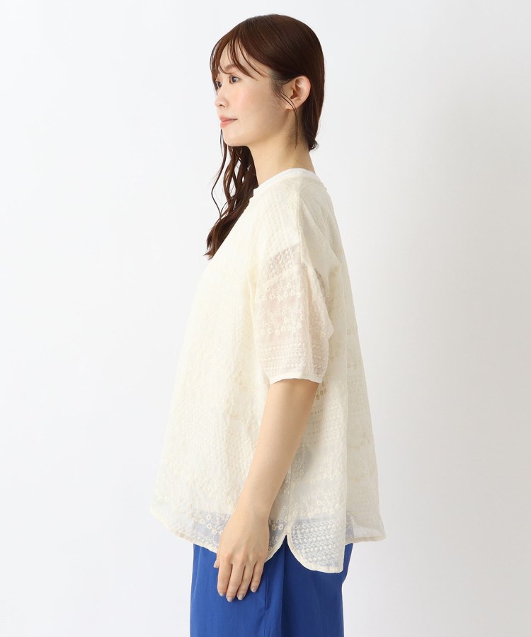 ワンズテラス(one'sterrace)の総刺繍 半袖ブラウス2