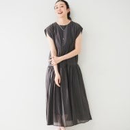 【美品】アンタイトル　Iラインワンピース　ベロアドッキング　シルク使用 ジャージ素材／5分袖】異素材ドッキングワンピース