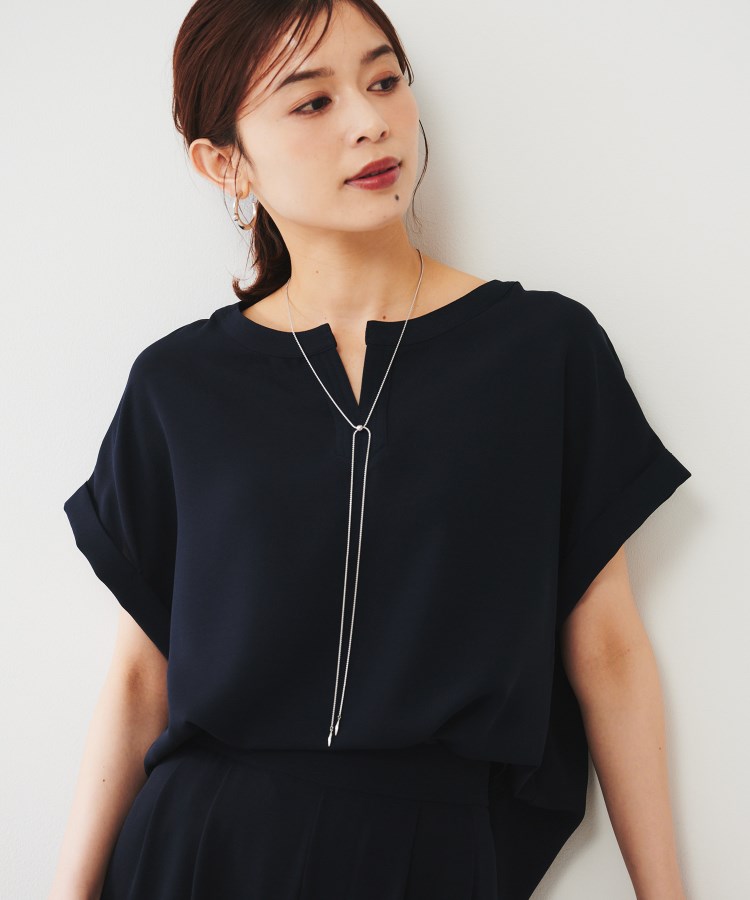 アンタイトル(UNTITLED)の2WAYジョーゼット キーネックブラウス ネイビー(094)