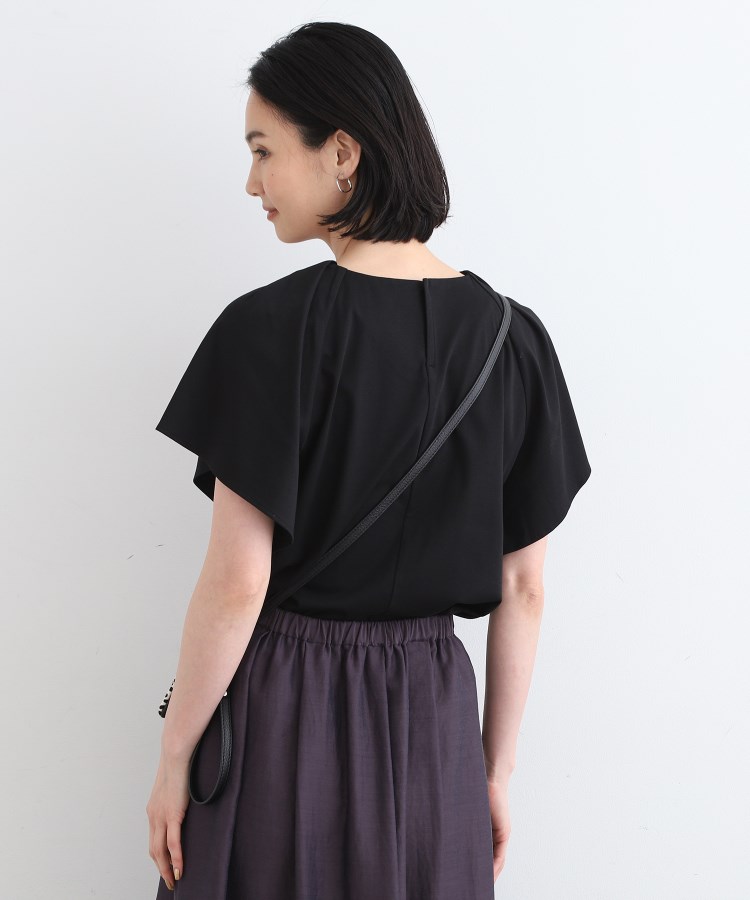 インディヴィ(INDIVI)の【洗える】フレアスリーブトップス7