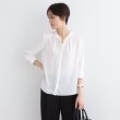 インディヴィ(INDIVI)の【洗える／通勤服】ギャザーデザインブラウス ホワイト(001)