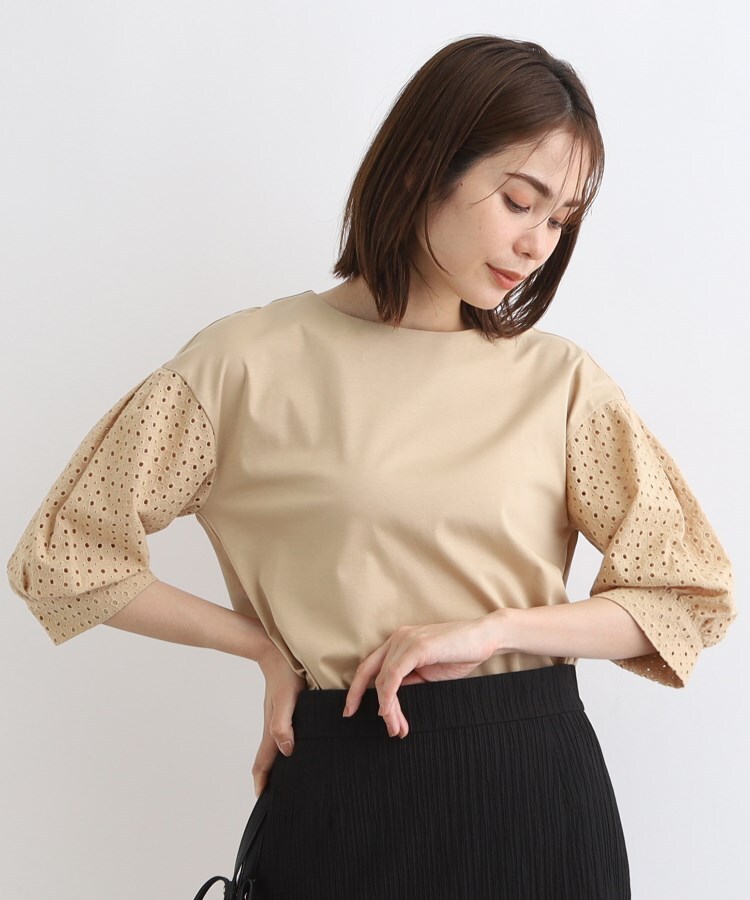インディヴィ(INDIVI)の【洗える／刺繍】幾何学柄スリーブ カットソートップス ライトベージュ(051)