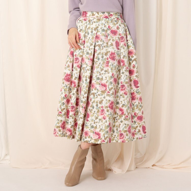 クチュールブローチ(Couture Brooch)のローズ柄タックフレアスカート