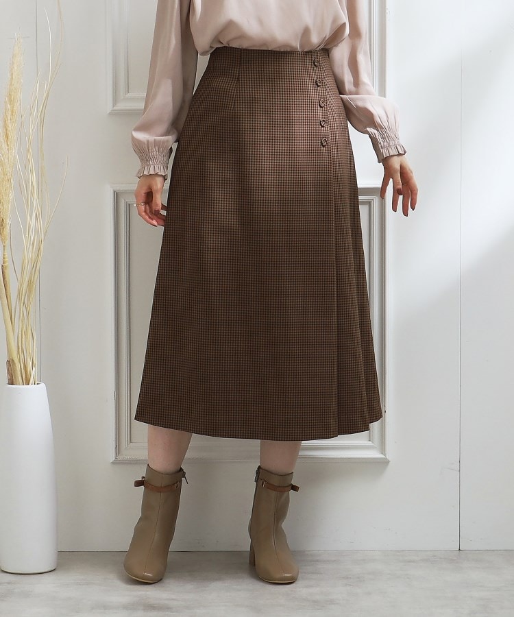 クチュールブローチ(Couture Brooch)の【大人レディな着こなしに】ボタンデザインスカート17