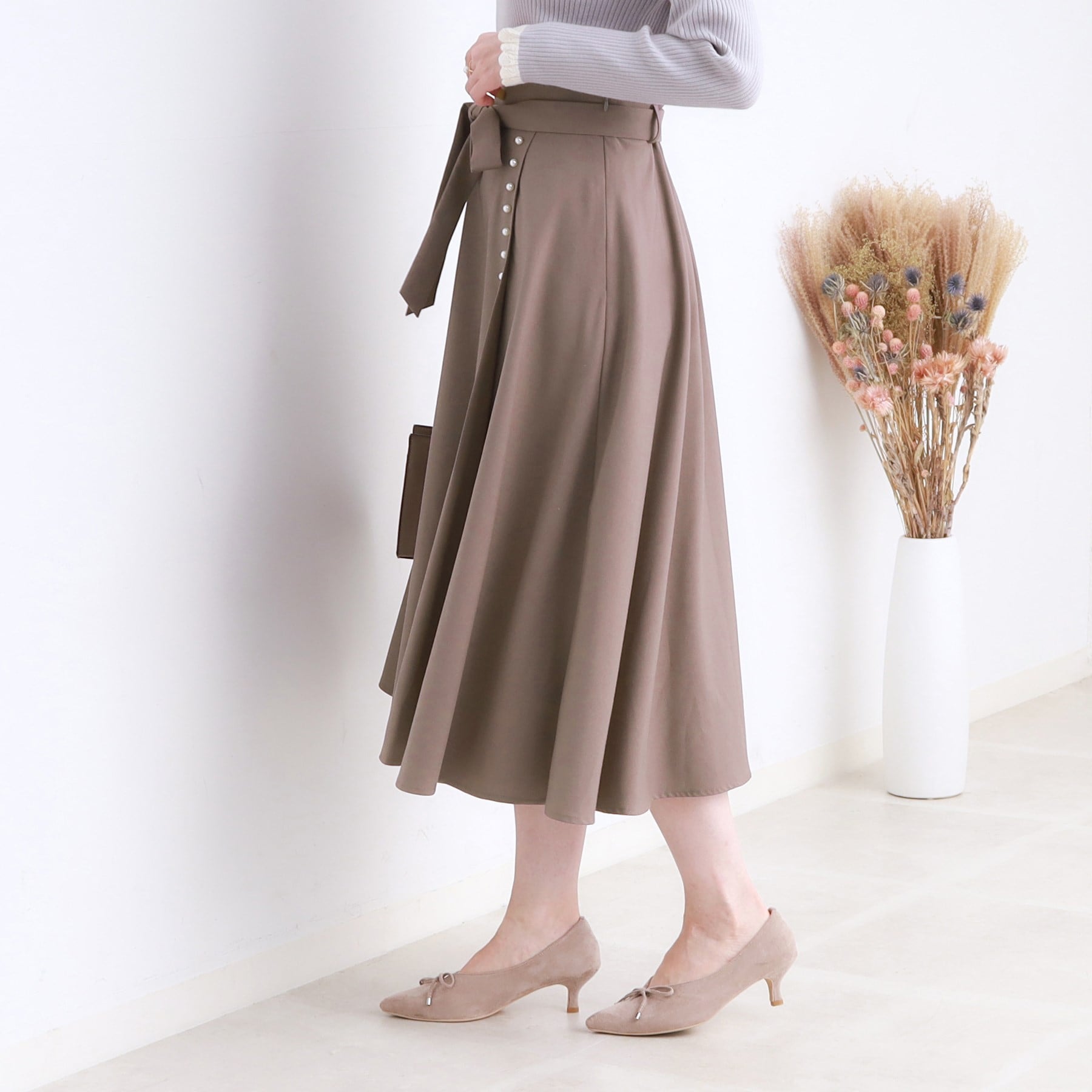 クチュールブローチ(Couture Brooch)の【通勤、オフィスにもおすすめ】リボン付きパール調フレアースカート5