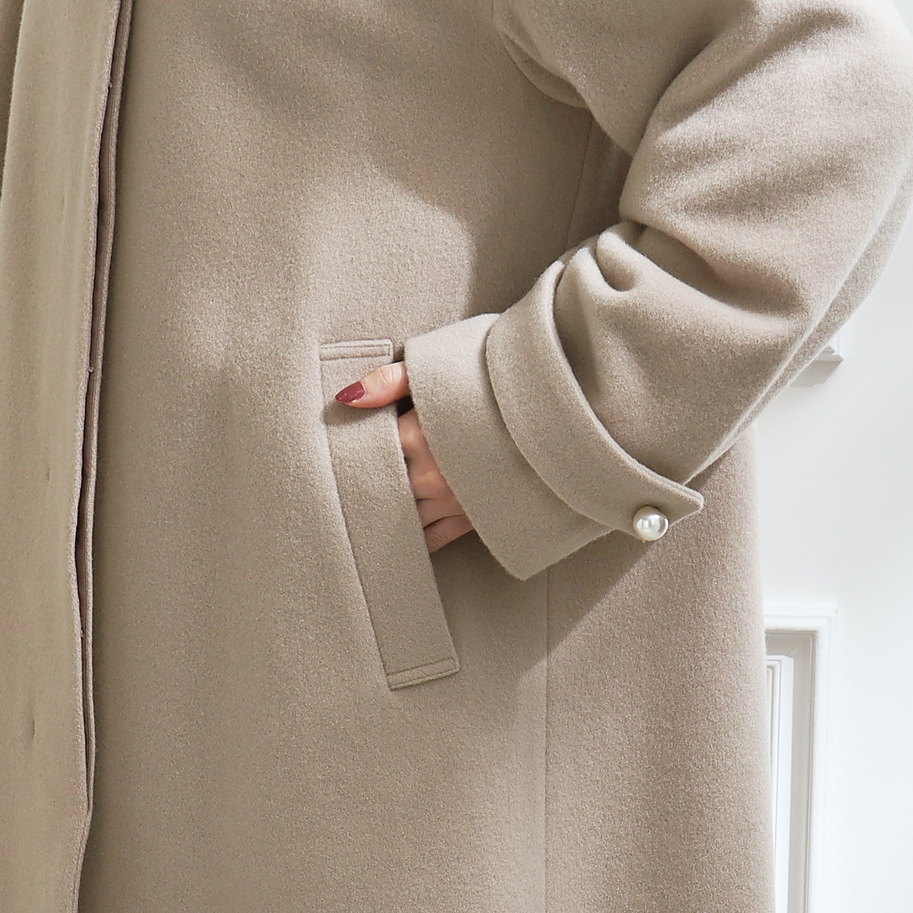 クチュールブローチ(Couture Brooch)の【ふんわり軽やか、高混率ウール素材】ポイントパール調ロングコート52