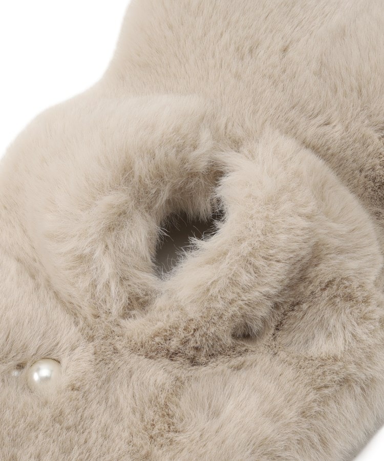 クチュールブローチ(Couture Brooch)のリサイクルエコファーパール調付きティペット2