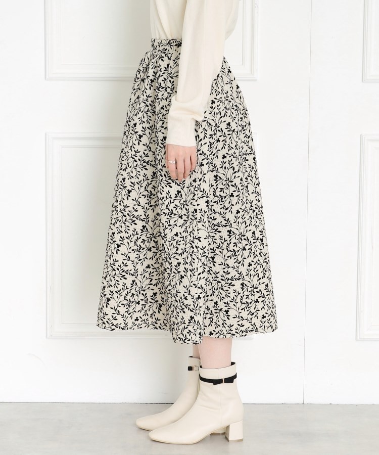 クチュールブローチ(Couture Brooch)の凹凸フロッキースカート13