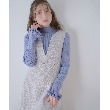 クチュールブローチ(Couture Brooch)のバックフェイクパール袖口フリルハイネックニット サックスブルー(090)