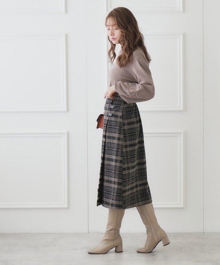 クチュールブローチ(Couture Brooch)の合皮ベルト付Aラインスカート2