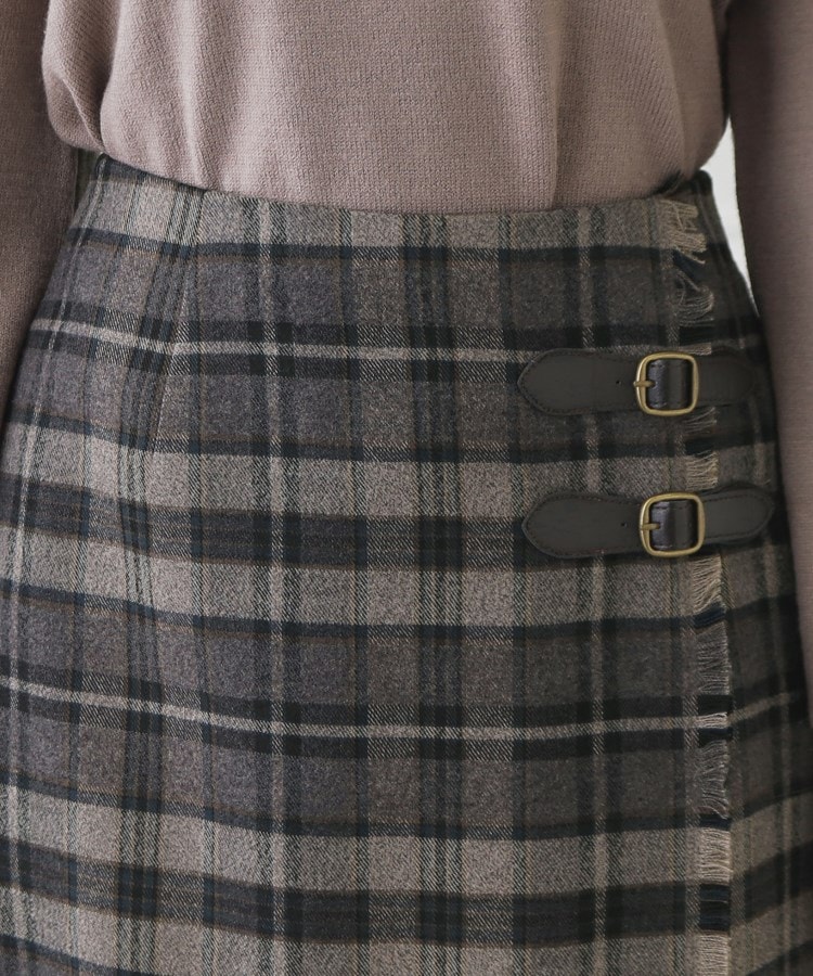 クチュールブローチ(Couture Brooch)の合皮ベルト付Aラインスカート24