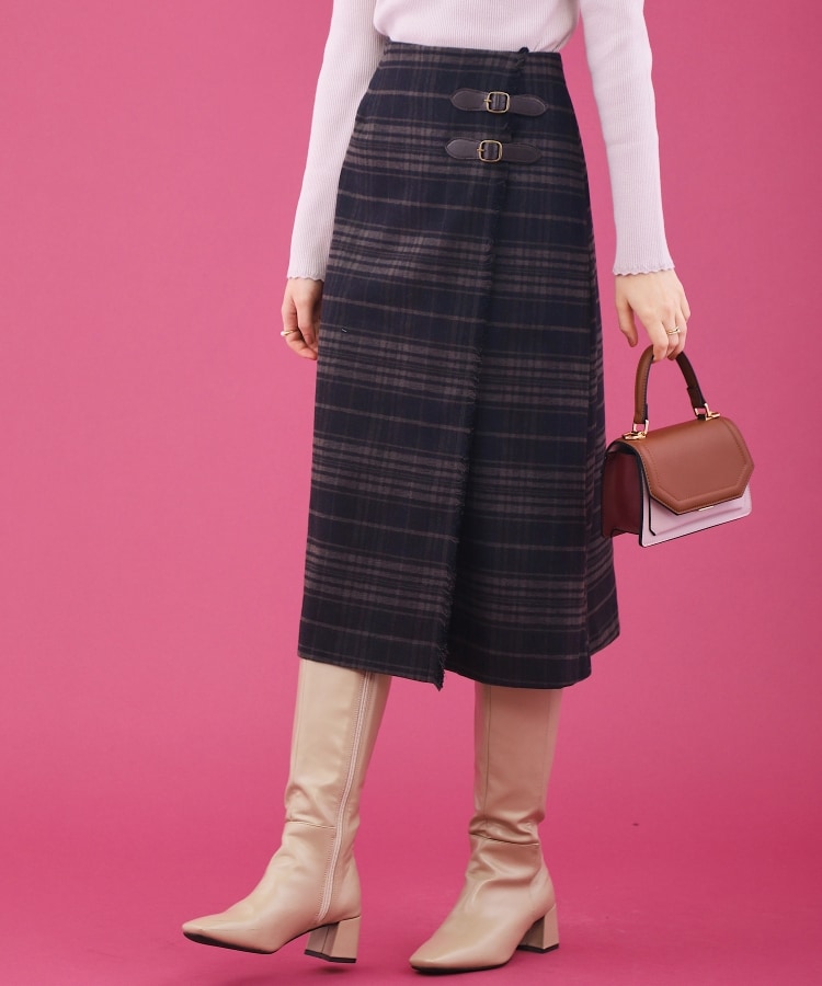 クチュールブローチ(Couture Brooch)の合皮ベルト付Aラインスカート11