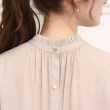 クチュールブローチ(Couture Brooch)の【前後2WAY/夏まで使えるブラウス】シャーリングフリルネック5分袖ブラウス39