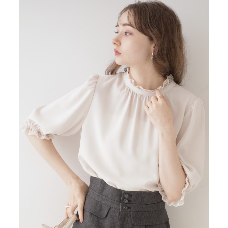 クチュールブローチ(Couture Brooch)の【上品華やか／二の腕カバー】5分袖エンブロレースブラウス シャツ・ブラウス