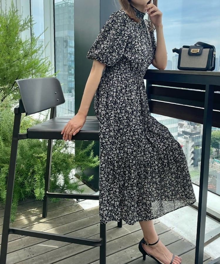 クチュールブローチ(Couture Brooch)の小花柄ティアードワンピース23
