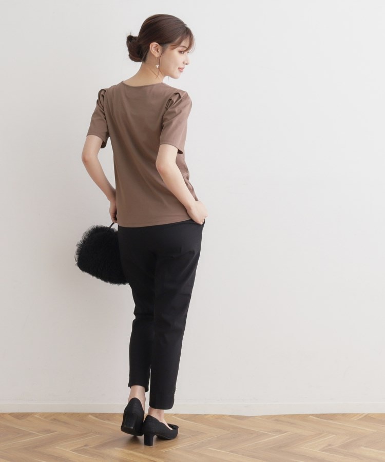 クチュールブローチ(Couture Brooch)の【ほの甘、大人のフェミニンカジュアルT】パール調ロゴT26