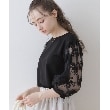 クチュールブローチ(Couture Brooch)の【二の腕カバー・残暑の秋にも使える】袖レースドッキングカットソー ブラック(019)