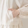 クチュールブローチ(Couture Brooch)の【上品・高見えブルゾン】シルキーローンノーカラーフリルブルゾン44