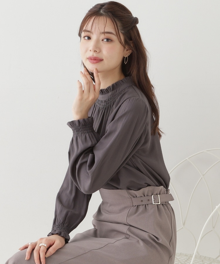 クチュールブローチ(Couture Brooch)の【名品通勤ブラウス】RTピケシャーリングブラウス チャコールグレー(013)