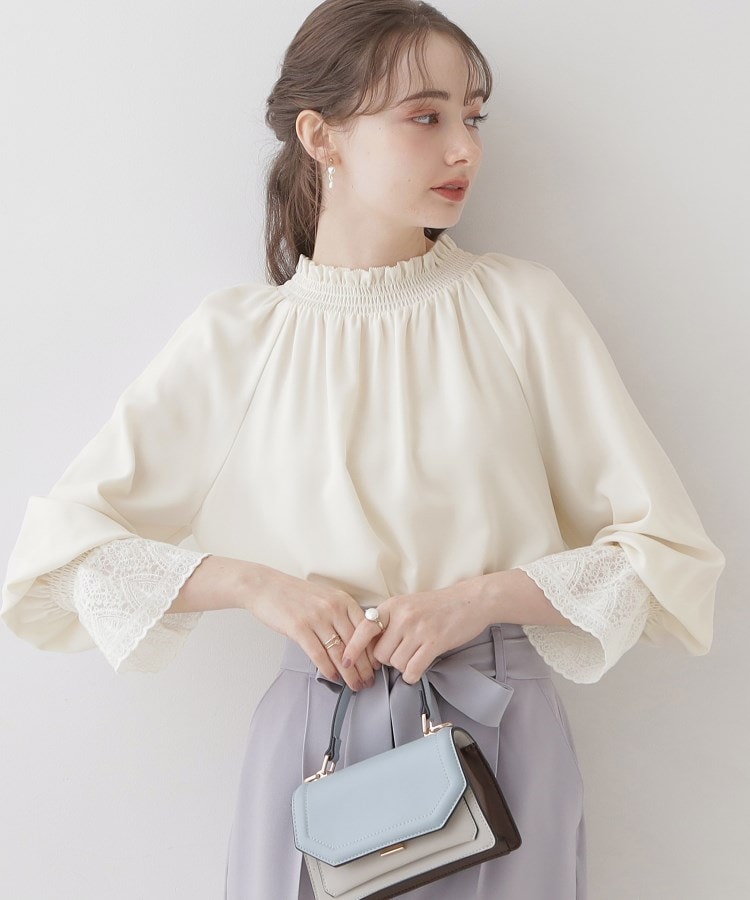 クチュールブローチ(Couture Brooch)の【オトナ可愛い・体型カバーが叶う】シャーリングネック レース袖チュニック4