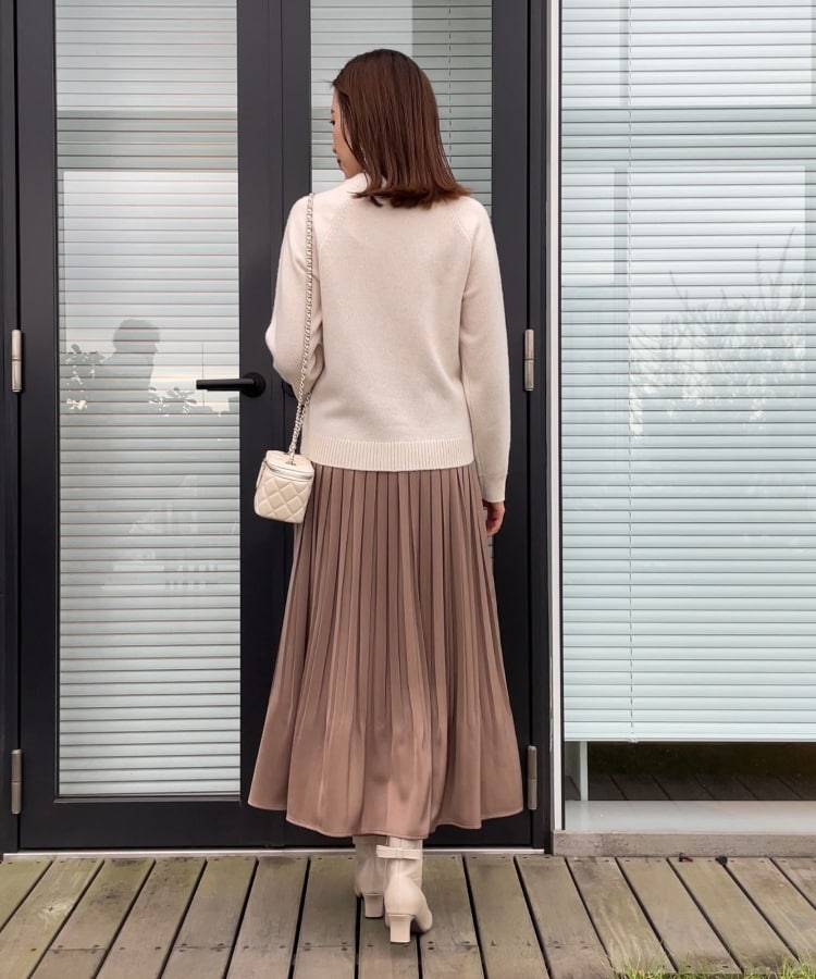 クチュールブローチ(Couture Brooch)の【軽やか・上品なツヤ感】ピーチサテンプリーツスカート19