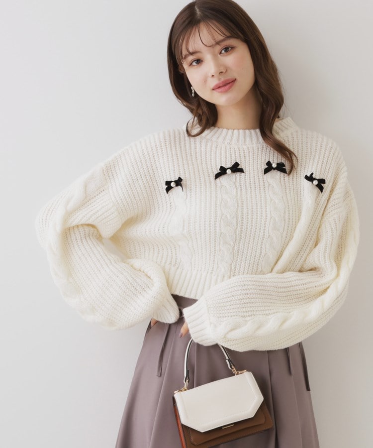 クチュールブローチ(Couture Brooch)のリボン付ケーブルニット1