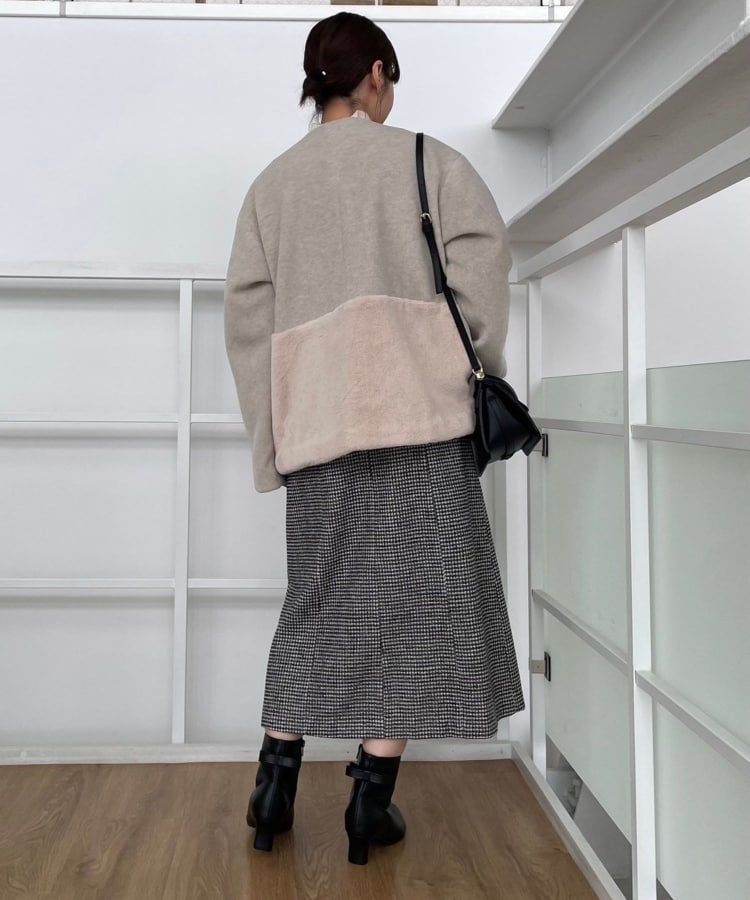 軽くて柔らか・通勤にも】フェイクファー切替コート（ノーカラー