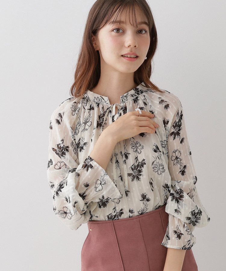 クチュールブローチ(Couture Brooch)の【洗える・大人フェミニン】フラワージャカードブラウス5