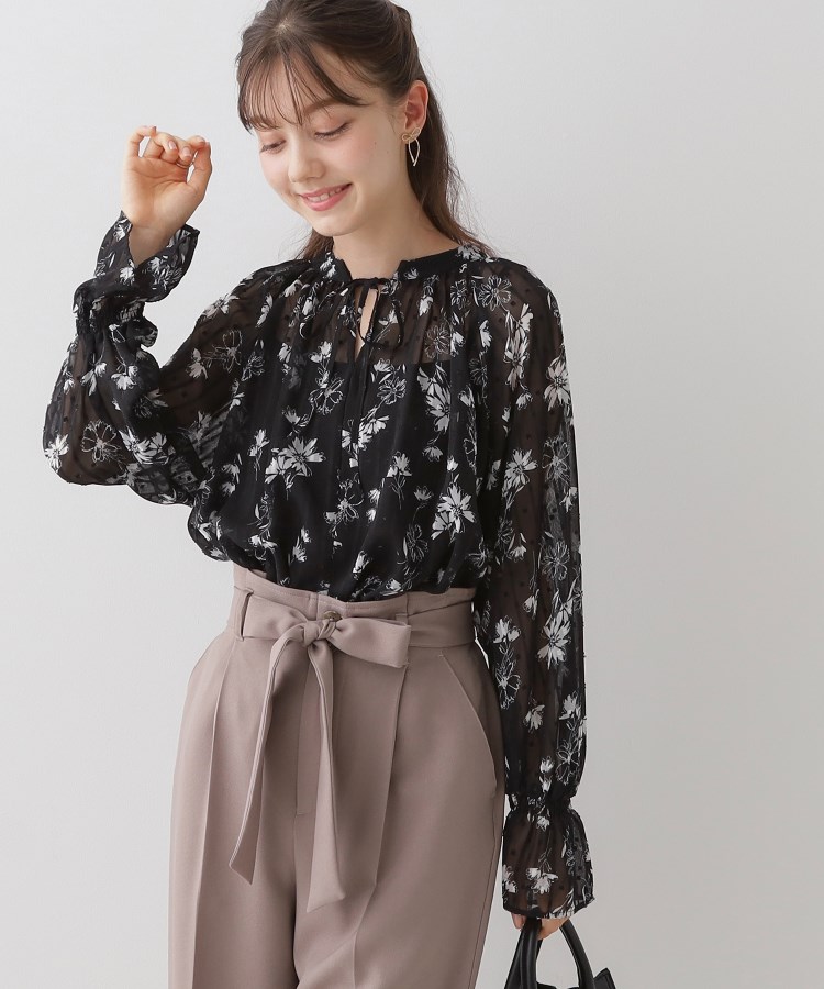 クチュールブローチ(Couture Brooch)の【洗える・大人フェミニン】フラワージャカードブラウス22