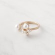 クチュールブローチ(Couture Brooch)のパール調デザインリング ゴールド(007)