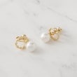クチュールブローチ(Couture Brooch)のパール調デザインイヤリング1