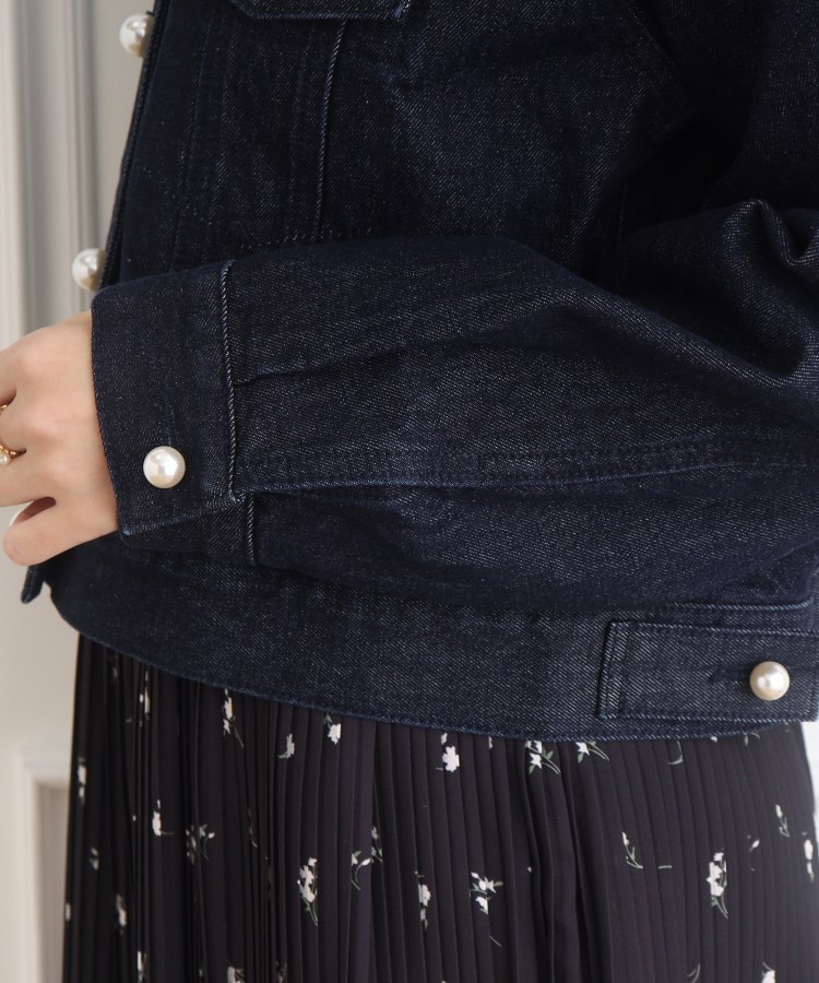 クチュールブローチ(Couture Brooch)のパール調釦ノーカラーデニムジャケット35