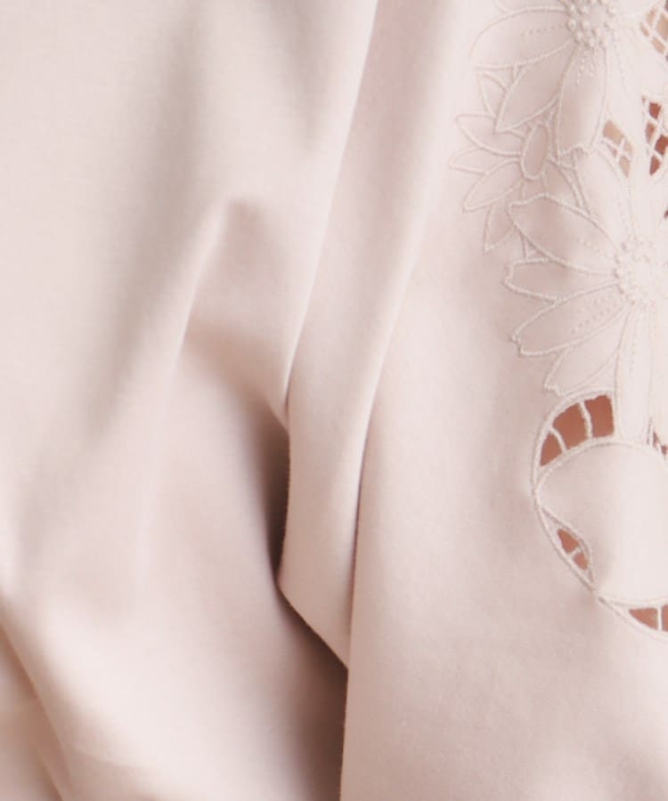 クチュールブローチ(Couture Brooch)の新色追加【接触冷感／UV／洗える】マーガレットエンブロドルマンカットソー97