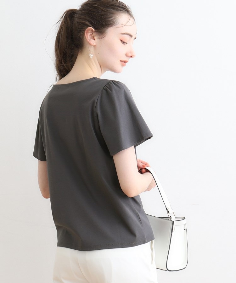 クチュールブローチ(Couture Brooch)の【マシンウォッシャブル】フラワーパフュームフレア袖Tシャツ19